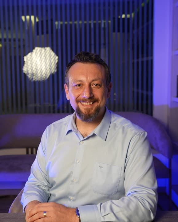 Op. Dr. Murat Ayata